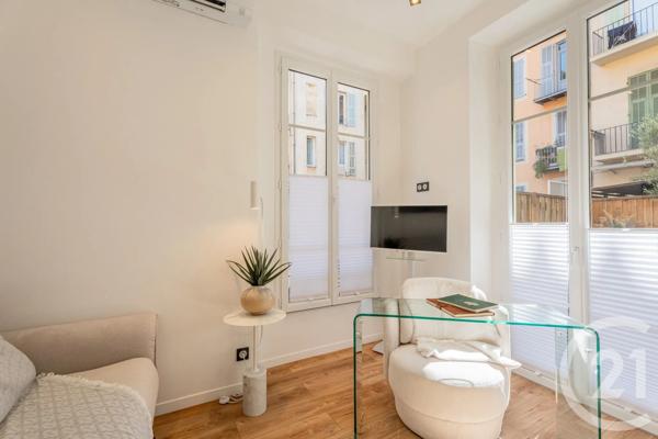 Appartement F3 à vendre  3 pièces - 82 m 2   NICE  - 06