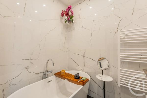 Appartement F3 à vendre  3 pièces - 82 m 2   NICE  - 06