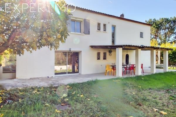 Châteauneuf-le-Rouge (13790) Châteauneuf-le-Rouge – Maison 4 chambres, très calme avec jolie vue sur le Cengle