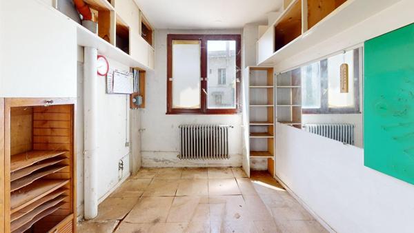 charrerad: Maison individuelle avec garage et jardin ? secteur Charréard, au calme absolu