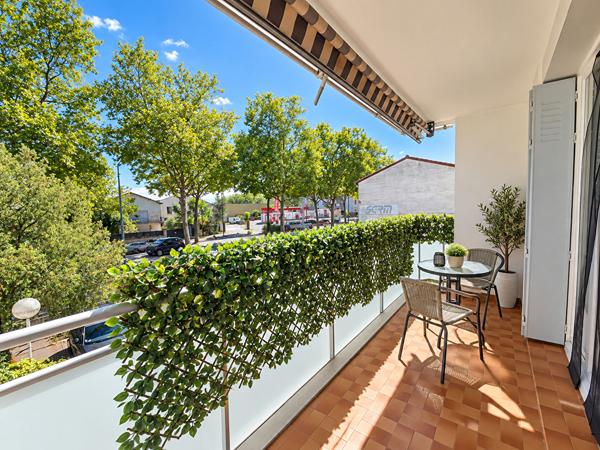 VÉNISSIEUX ? PARILLY | T5 rénové avec balcon, proche métro D