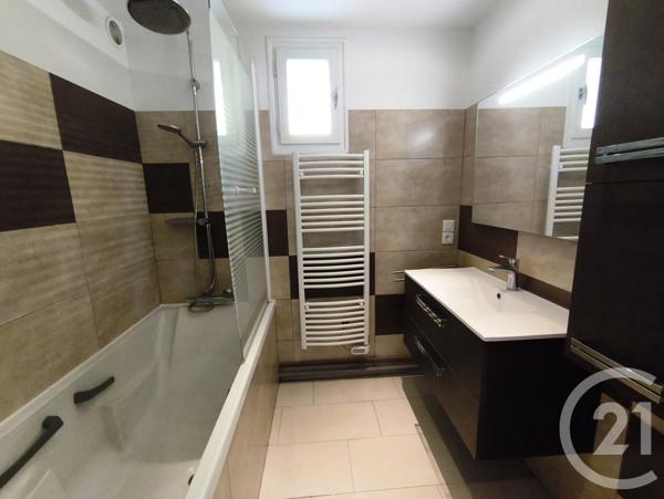 Appartement T3 à vendre  3 pièces - 67,60 m2 FROGES - 38