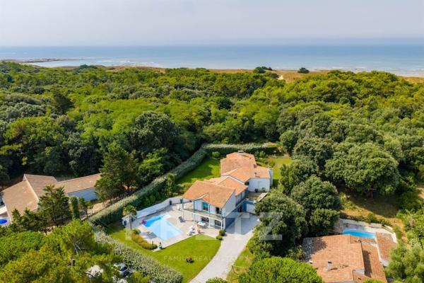 Propriété 235m² de style Louisiane à 200 m de la plage avec piscine