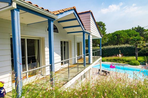 Propriété 235m² de style Louisiane à 200 m de la plage avec piscine