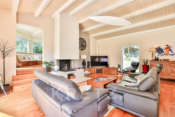 Propriété 235m² de style Louisiane à 200 m de la plage avec piscine