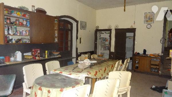 Maison à rénover située dans le Jura,