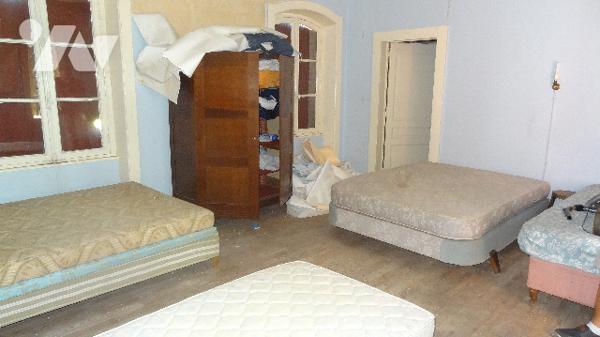 Maison à rénover située dans le Jura,