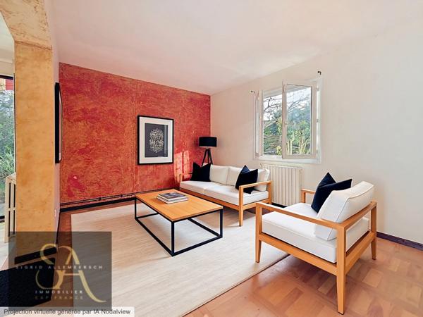 A vendre maison avec 3 chambres, un bureau, garage et jardin à Carcassonne proche des commodités.