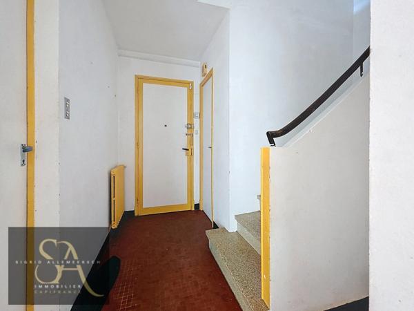 A vendre maison avec 3 chambres, un bureau, garage et jardin à Carcassonne proche des commodités.