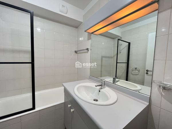 Location Appartement 2 pièces 52.2 m² - Paris 75012