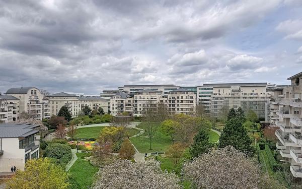 Appartement à vendre    5 pièces • 103,81 m2 Montigny-le-Bretonneux