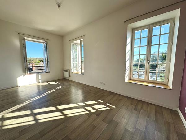 Appartement 2 pièces lumineux avec vue dégagée, résidence récente avec ascenseur à Morigny-Champigny