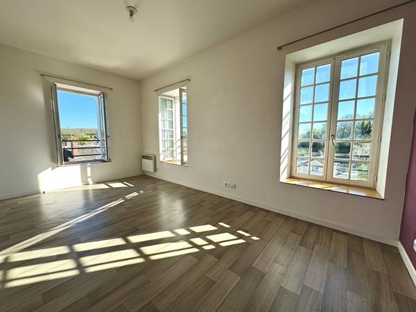Appartement 2 pièces lumineux avec vue dégagée, résidence récente avec ascenseur à Morigny-Champigny