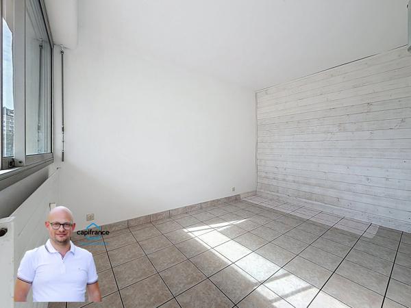 Appartement à vendre 1 pièces CHAMBERY (73) - 32m2 avec balcon.