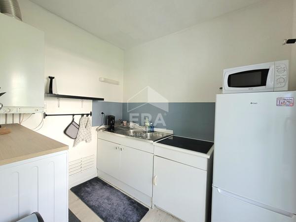 LOCATION - PAU BERLIOZ  : Grand T1 de 33m² avec extérieur et place de parking