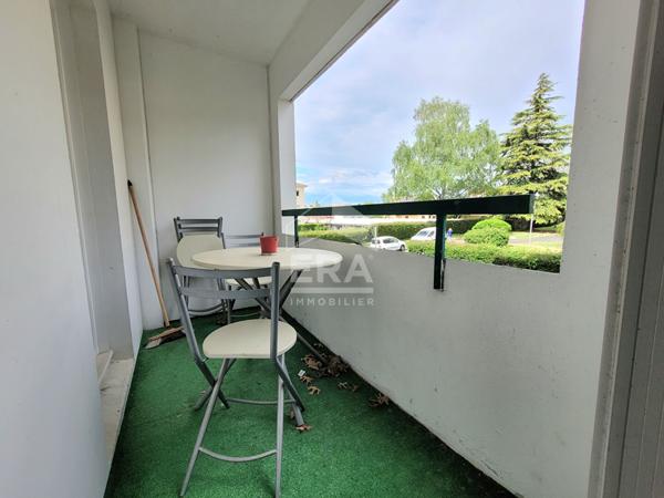 LOCATION - PAU BERLIOZ  : Grand T1 de 33m² avec extérieur et place de parking