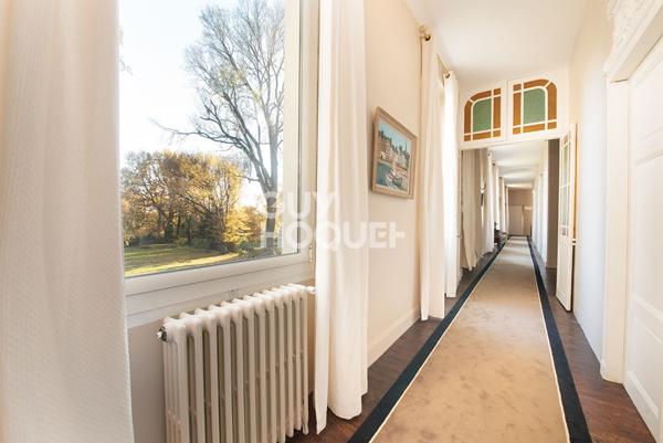 Demeure de Prestige, 375m² sur 2.9ha, RIVIERES