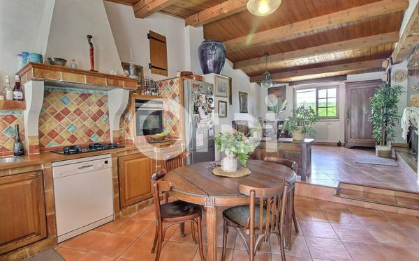 Maison à vendre    4 pièces •  Marseille 12