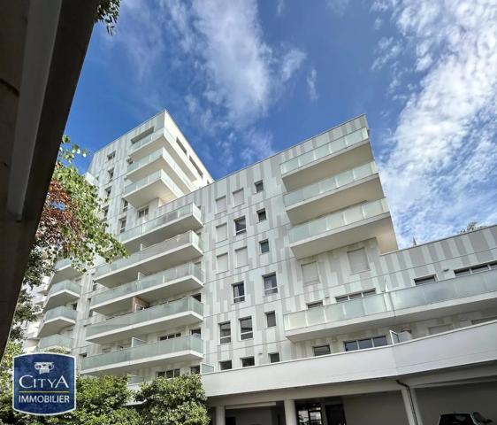 Appartement à louer 5 pièces 111.6m² Nantes (44000)