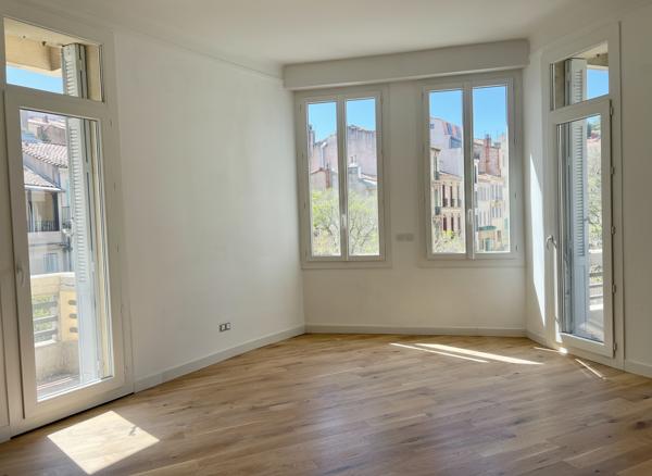 A louer un appartement de trois pièces à Marseille 13006 Quartier VAUBAN