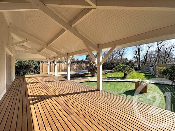 Maison à vendre  4 pièces - 166,92 m 2   GUJAN MESTRAS  - 33