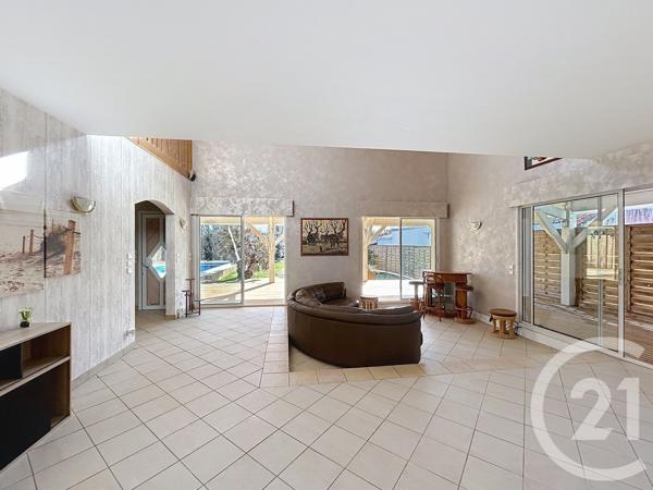 Maison à vendre  4 pièces - 166,92 m 2   GUJAN MESTRAS  - 33