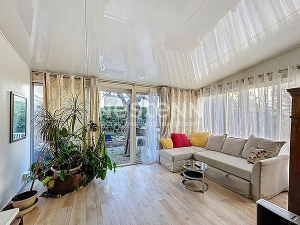 Secteur Rare maison de plain-pied avec jardin résidence sécurisée