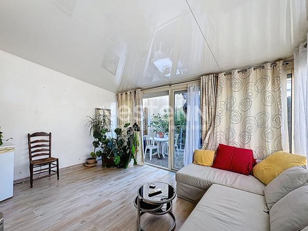 Secteur Rare maison de plain-pied avec jardin résidence sécurisée