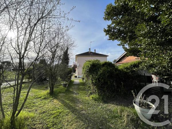 Maison à vendre  6 pièces - 140,90 m 2   MONTPON MENESTEROL  - 24