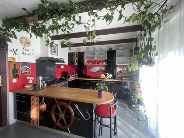 Maison à vendre  6 pièces - 140,90 m 2   MONTPON MENESTEROL  - 24