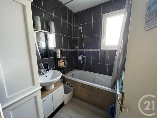 Maison à vendre  6 pièces - 140,90 m 2   MONTPON MENESTEROL  - 24