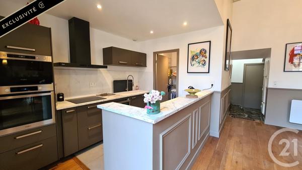 Appartement F3 à vendre  3 pièces - 92,50 m 2   SARLAT LA CANEDA  - 24