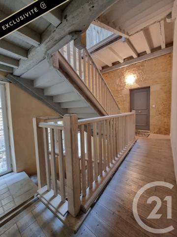 Appartement F3 à vendre  3 pièces - 92,50 m 2   SARLAT LA CANEDA  - 24
