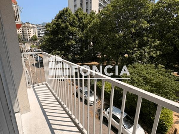 Location Appartement 4 pièces 67.24 m² - LE MANGIN Grenoble 38100