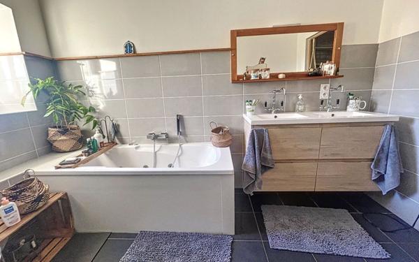 Maison à vendre    7 pièces •  Perpignan