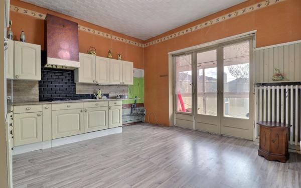 Maison à vendre    9 pièces •  Forbach