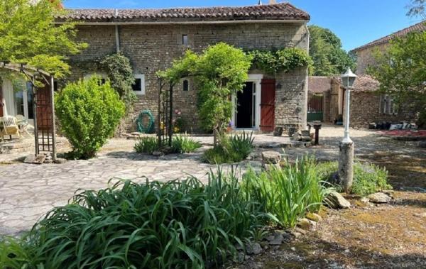 Vente Maison Villefagnan   