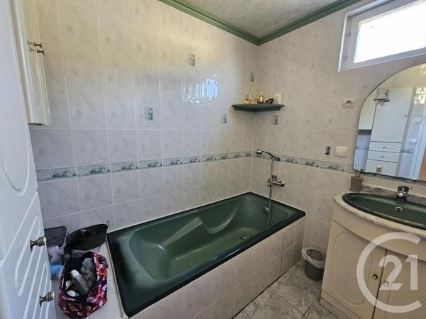 Maison à vendre  6 pièces - 140 m2 ST GERVAIS LES TROIS CLOCHERS - 86