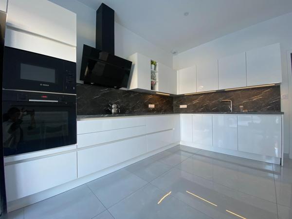 Maison contemporaine 2023 avec patio,  sous décennale, aux portes de La Rochelle !