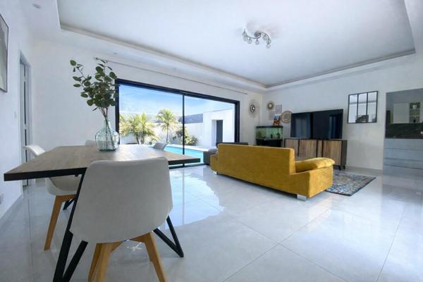 Maison contemporaine 2023 avec patio,  sous décennale, aux portes de La Rochelle !