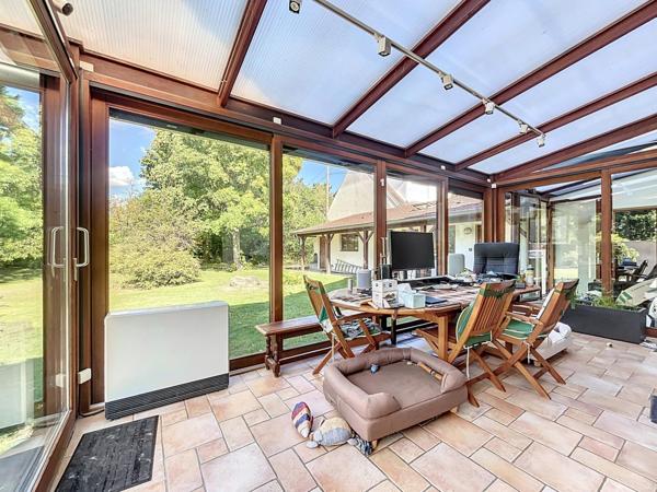 Grand terrain arboré, au calme, potentiel