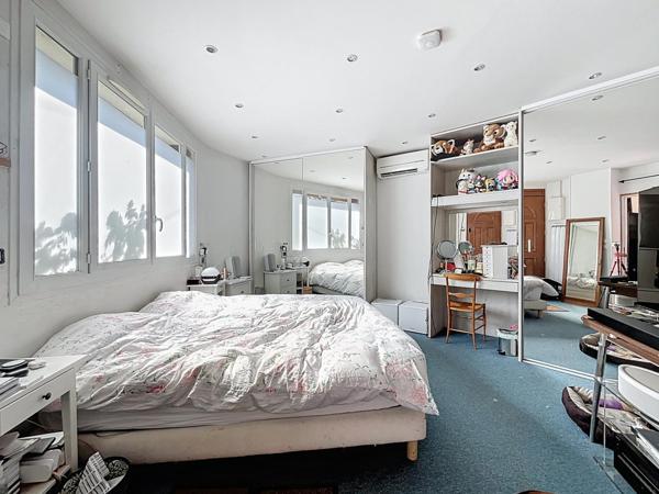 Grand terrain arboré, au calme, potentiel