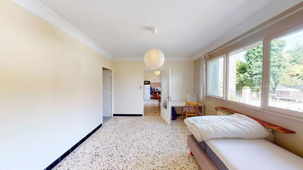 Maison 190m2 ( 225m2 utile) / appartement en RDC 45m2