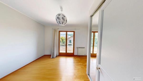 Maison 190m2 ( 225m2 utile) / appartement en RDC 45m2