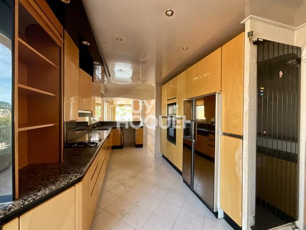 APPARTEMENT À VENDRE DE 5 PIÈCES DE 120,00 M²