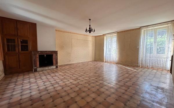 Maison à vendre    4 pièces •  Mer