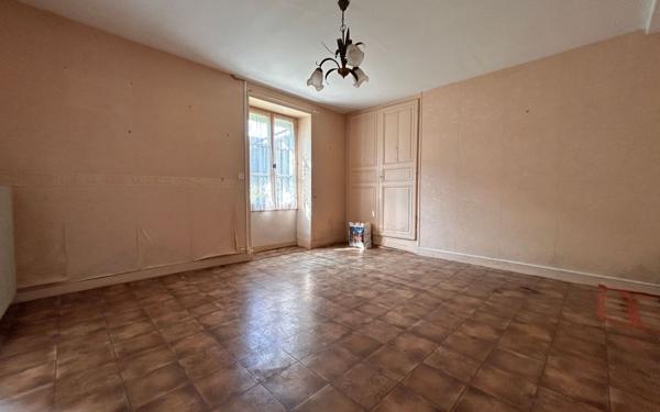 Maison à vendre    4 pièces •  Mer