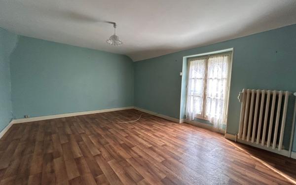 Maison à vendre    4 pièces •  Mer