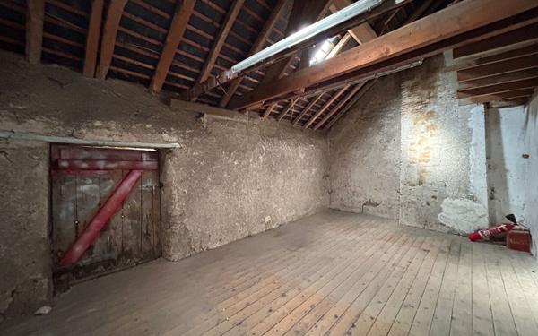 Maison à vendre    4 pièces •  Mer