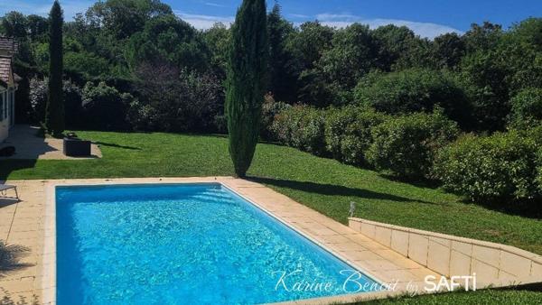 Pavillon dans un cadre exeptionnel, charme et confort en plein cœur d'Etiolles
